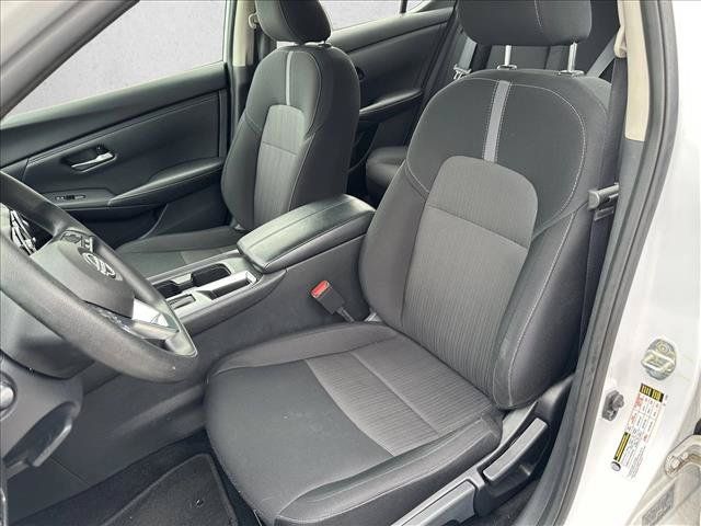 Used 2025 Nissan Sentra SV FWD image 12