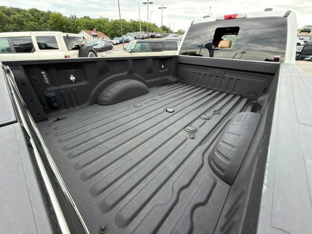 Used 2023 Ford F450 Lariat w/ Lariat Ultimate Package AWD/4WD image 11