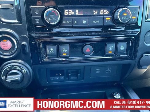 Used 2021 Nissan Titan PRO-4X w/ Pro-4x Convenience Package AWD/4WD image 16