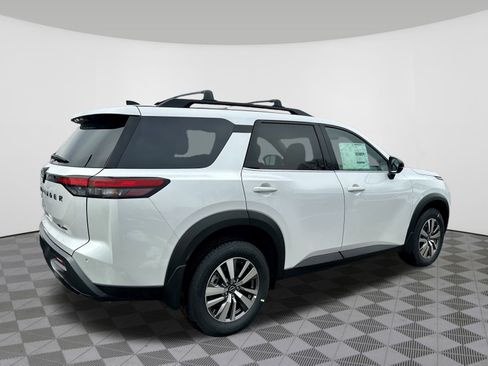 New 2026 Nissan Pathfinder SL image 7