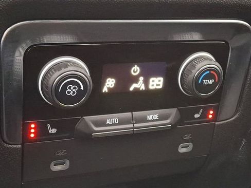 Certified 2024 Chevrolet Suburban High Country image 15