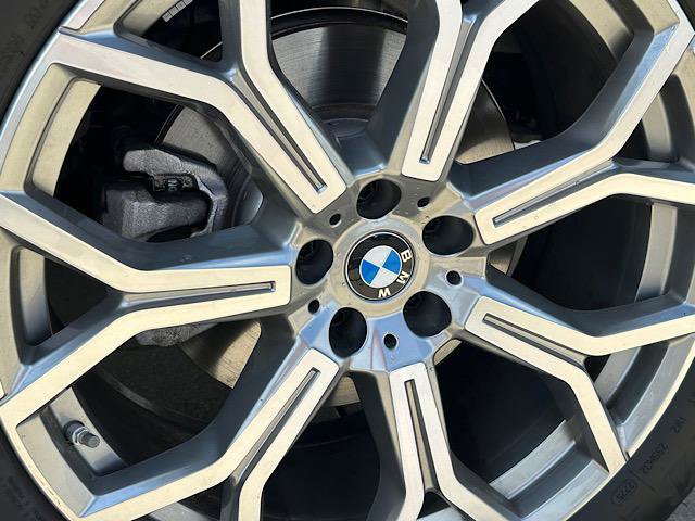 Used 2026 BMW X7 xDrive40i w/ Premium Package AWD/4WD image 34