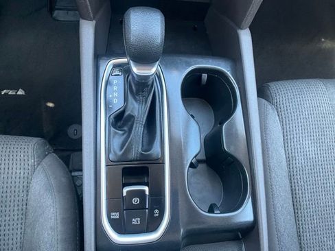 Used 2019 Hyundai Santa Fe SEL FWD image 18