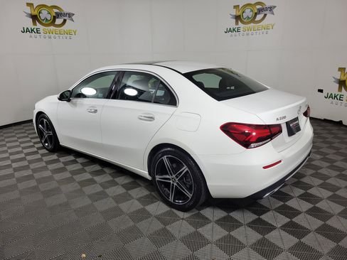 Used 2022 Mercedes-Benz A 220 4MATIC image 5