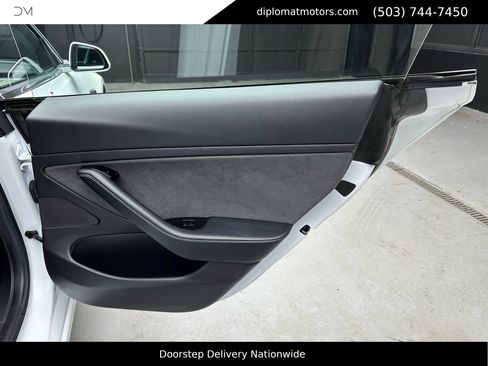 Used 2019 Tesla Model 3 Long Range image 26
