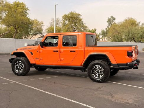 Used 2025 Jeep Gladiator Rubicon AWD/4WD image 4
