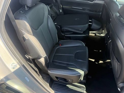 Used 2025 Hyundai Palisade SEL FWD image 50