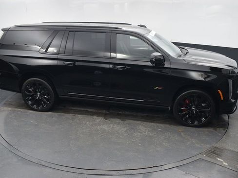 Certified 2026 Cadillac Escalade ESV V w/ LPO, ONYX Package image 48