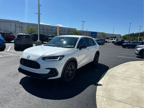 New 2026 Honda HR-V Sport image 4