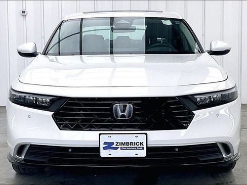 Used 2024 Honda Accord Touring image 3