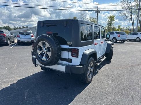 Used 2018 Jeep Wrangler Unlimited Sahara image 8