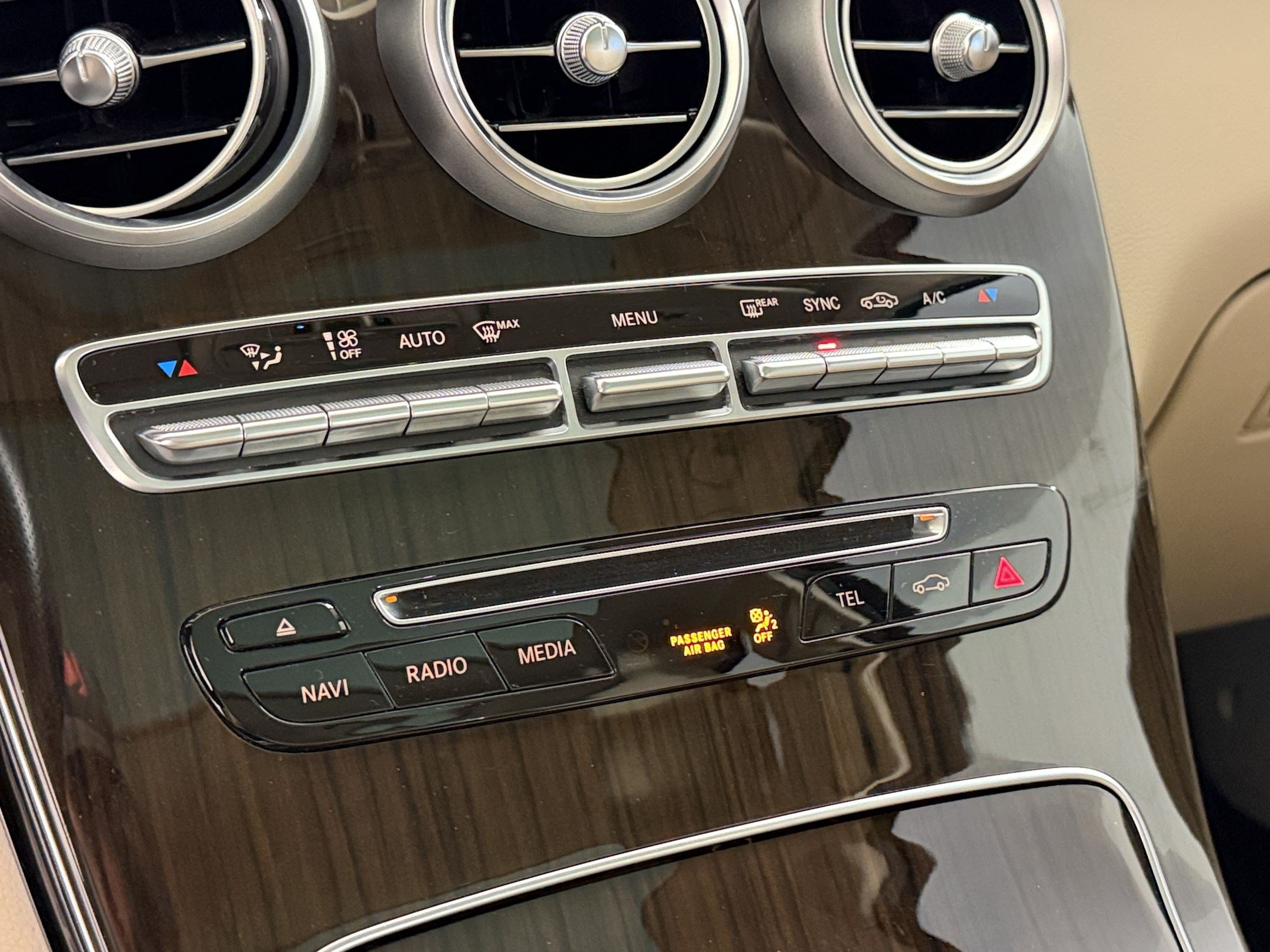 Used 2017 Mercedes-Benz GLC 300 4MATIC image 17