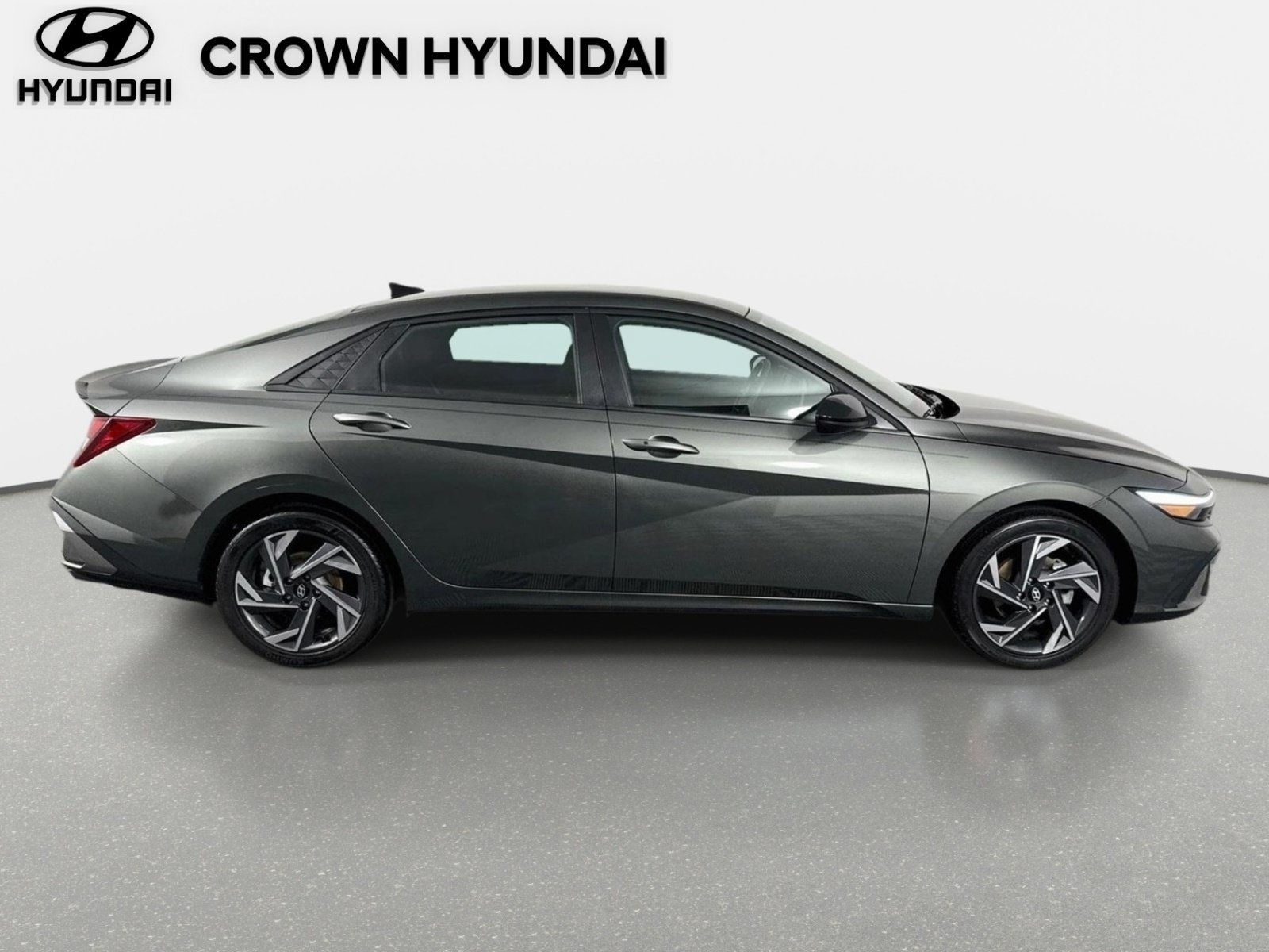 Certified 2025 Hyundai Elantra Sport FWD image 4