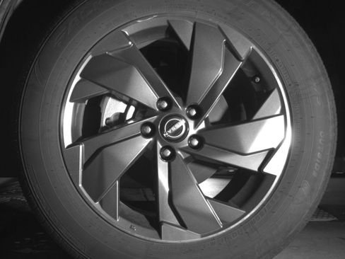 Used 2025 Nissan Rogue SV FWD image 15