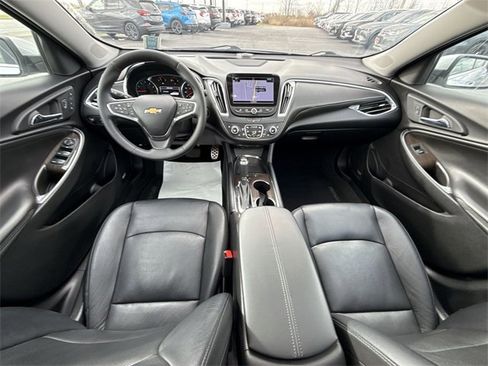 Used 2017 Chevrolet Malibu Premier w/ Premier Sun and Wheel Package image 21