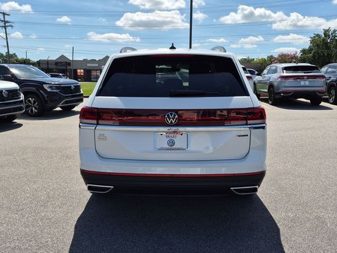 Used 2026 Volkswagen Atlas SE AWD/4WD image 4