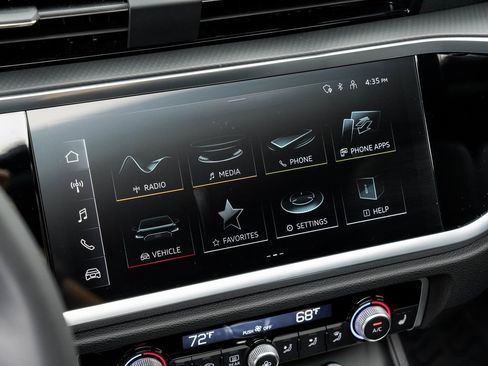 Certified 2025 Audi Q3 2.0T Premium image 16