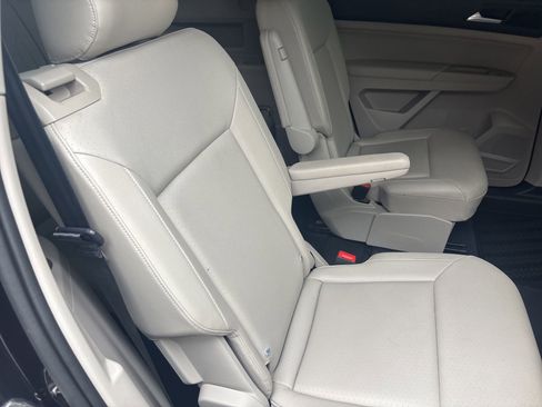 Used 2020 Volkswagen Atlas SE w/ Panoramic Sunroof Package image 20