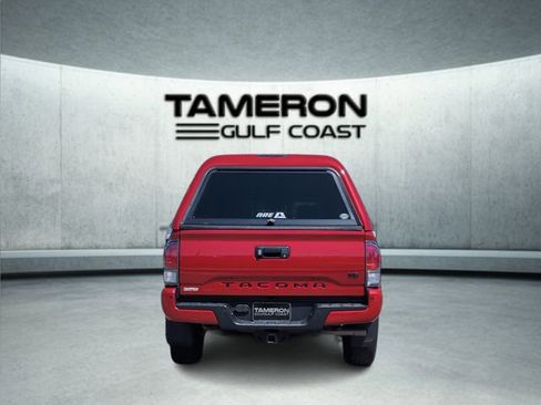 Used 2023 Toyota Tacoma TRD Sport w/ TRD Premium Sport Package image 4