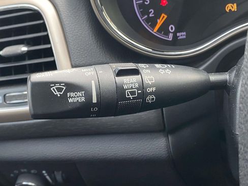 Used 2016 Jeep Grand Cherokee Laredo image 21