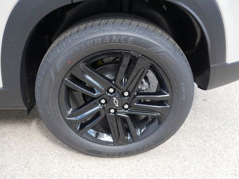 New 2026 Chevrolet Trax ACTIV FWD image 30