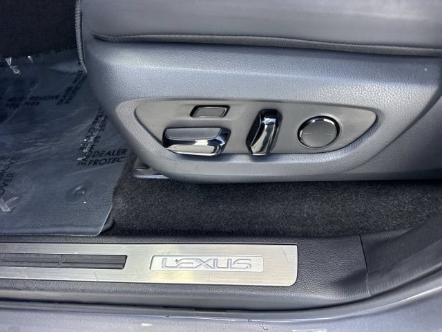 Used 2024 Lexus GX 550 w/ Cold Area Package AWD/4WD image 12