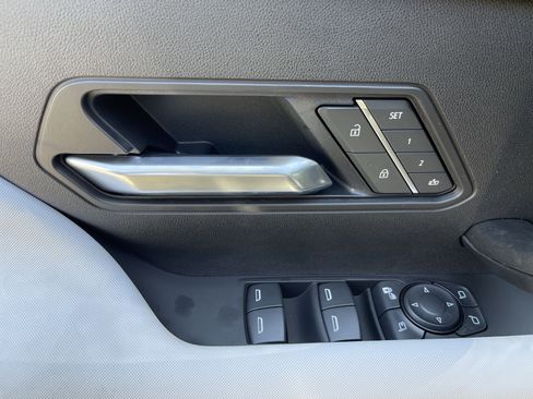 New 2025 GMC Hummer EV 3X w/ LPO, Roof Cross Rail Package image 59