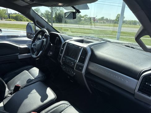 Used 2018 Ford F250 Lariat AWD/4WD image 5