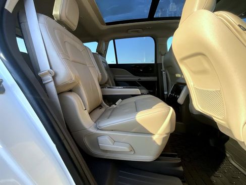 Used 2023 Lincoln Aviator Reserve w/ Equipment Group 201A AWD/4WD image 21