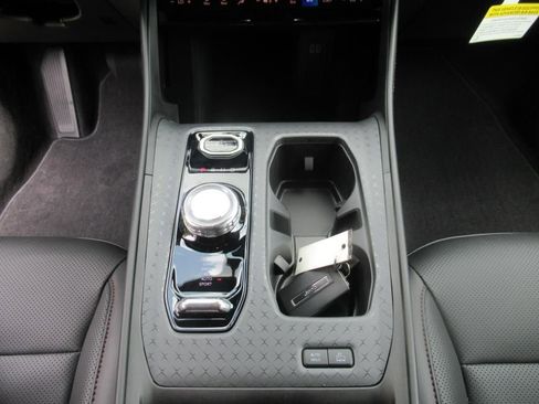 Used 2025 Jeep Wagoneer S Limited image 22