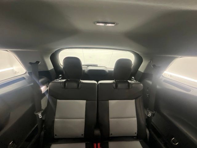 Used 2022 Ford Explorer XLT w/ Equipment Group 202A AWD/4WD image 8
