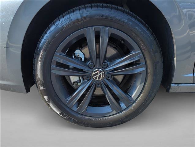 Certified 2024 Volkswagen Jetta SE w/ Panoramic Sunroof Package FWD image 15