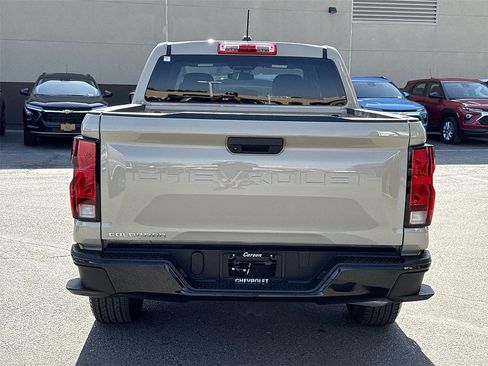 Used 2024 Chevrolet Colorado W/T RWD image 4