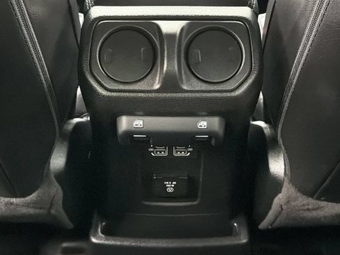 Used 2023 Jeep Wrangler Unlimited Sahara w/ Cold Weather Group AWD/4WD image 34