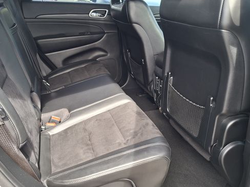 Used 2020 Jeep Grand Cherokee Altitude RWD image 22