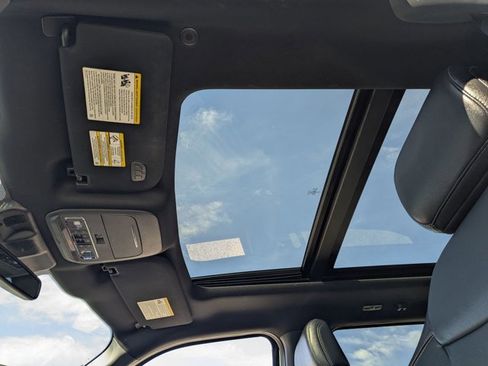 Used 2021 Ford F150 Lariat w/ Max Trailer Tow Package image 15