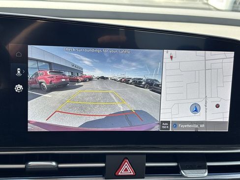 Used 2024 Hyundai Elantra SEL w/ Convenience Package image 28