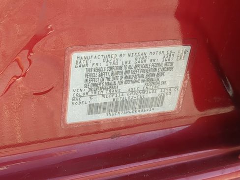 Used 2014 Nissan Versa SV FWD image 67