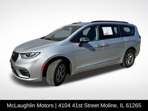 Used 2023 Chrysler Pacifica Limited AWD/4WD image 1