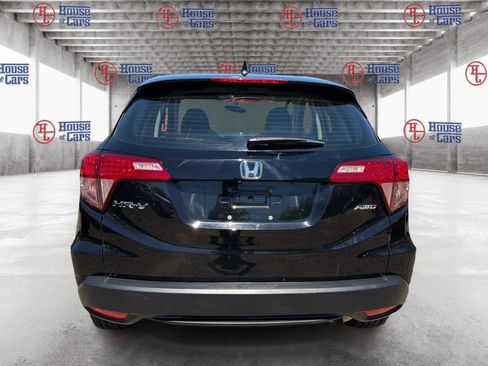 Used 2018 Honda HR-V LX image 6