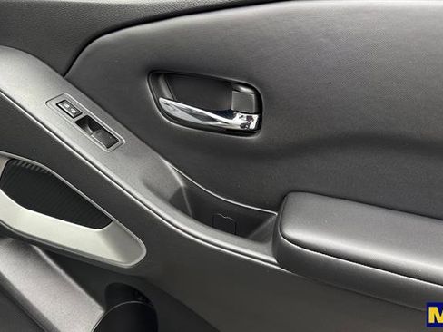 Used 2024 Nissan Frontier SV w/ Technology Package image 19