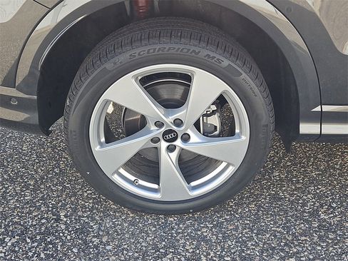 New 2025 Audi Q5 Premium Plus image 4