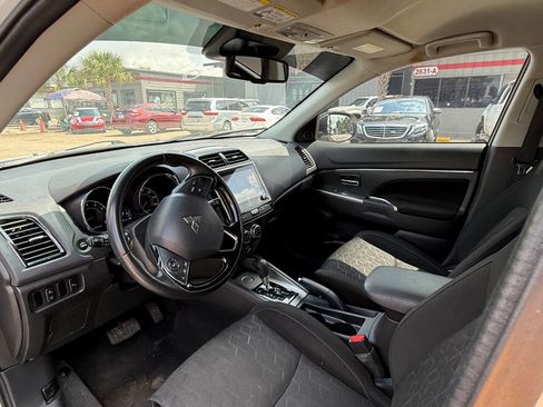 Used 2020 Mitsubishi Outlander Sport SE image 10