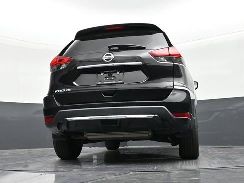 Used 2020 Nissan Rogue S image 23