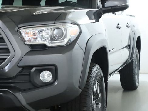 Certified 2023 Toyota Tacoma TRD Off-Road AWD/4WD image 4