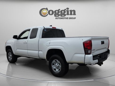 Used 2023 Toyota Tacoma SR image 4
