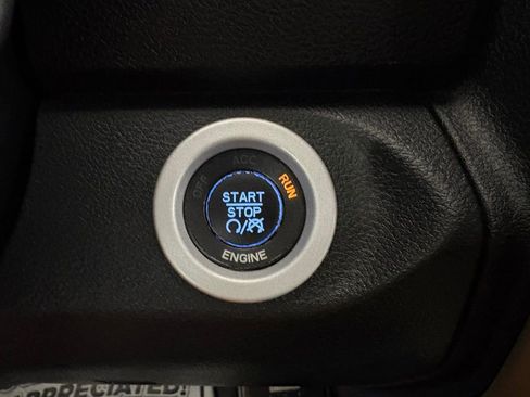 Used 2015 RAM 3500 Laramie AWD/4WD image 32