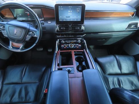 Used 2020 Lincoln Navigator Reserve w/ Equipment Group 208A Reserve image 7