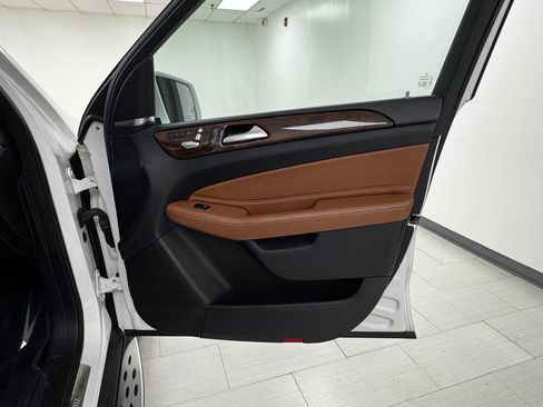 Used 2018 Mercedes-Benz GLS 450 4MATIC image 13