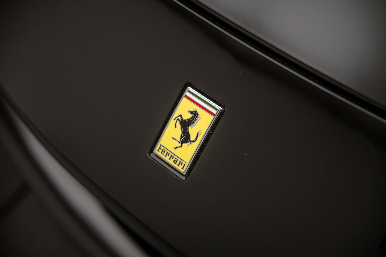 Used 2017 Ferrari 488 Spider RWD image 40